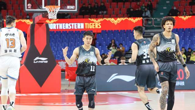 四戰(zhàn)全勝殺進前三！CBA最大黑馬浮出水面，季后賽又要變天了？