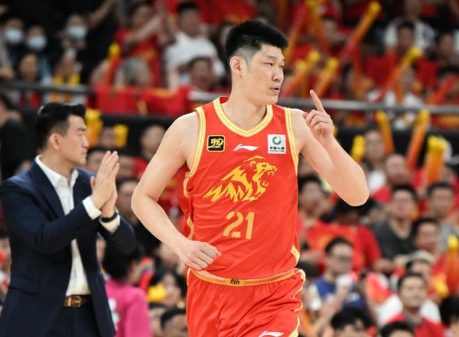 胡金秋9000分里程碑：CBA歷史第9人+現役第2人 逼近唐正東