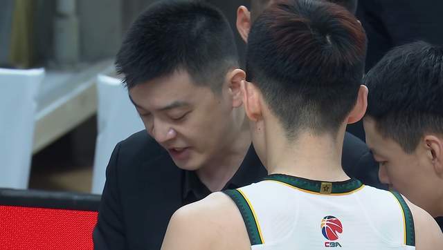 關(guān)鍵球失誤，遼寧男籃4分惜敗北控，付豪33+4 布朗末節(jié)爆發(fā)難救主