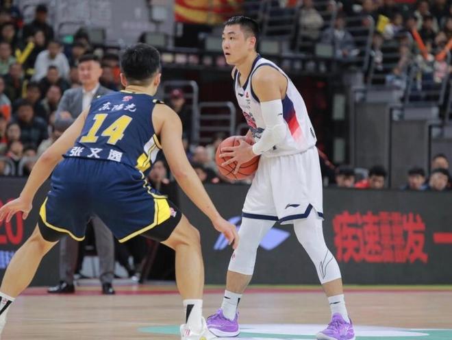 山東男籃對陣青島恐遭連敗，得分王之爭成看點，高詩巖需改變打法