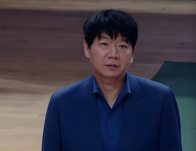 CBA溫馨1幕！邱彪安慰6投0中的高詩巖，只有鼓勵，沒有指責