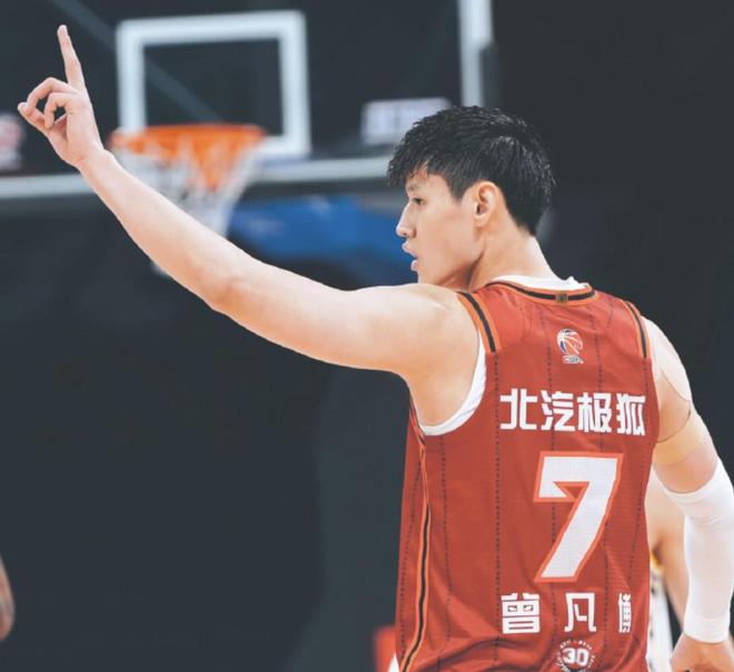 媒體人：曾凡博注冊尚未完成；陳盈駿受傷缺席&周琦有望復出