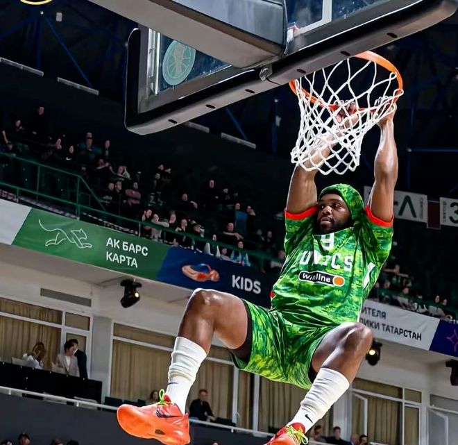 CBA外援動態！山西簽約36歲悍將，北控終于行動，老瓊斯自宣簽約