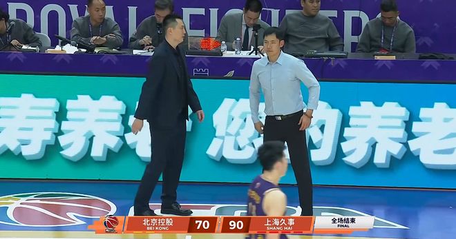 諷刺！愛將三節(jié)拿2分，郭士強都看不下去，棄將29分卻比外援都硬