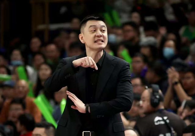 遼寧男籃VS上海！楊鳴拒絕4連敗，威爾斯確定出戰(zhàn)，央視直播