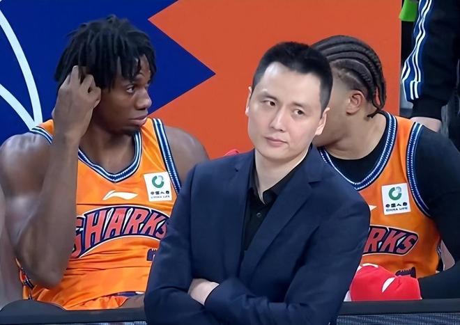 盧偉是重感情的，早早撤下沃夫頓等主力，否則，遼寧男籃輸的更多