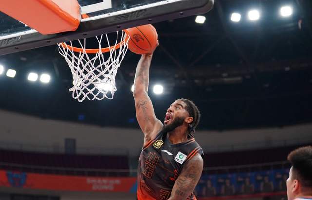 CCTV5直播！山東VS新疆嚴陣以待，狀元郎獲重用，邱彪要殺出重圍