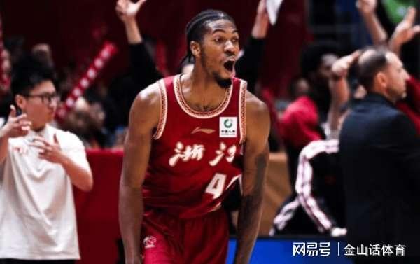 焦點之戰(zhàn)！“刺兒頭”外援又上頭，連續(xù)4個低級失誤，葬送了比賽