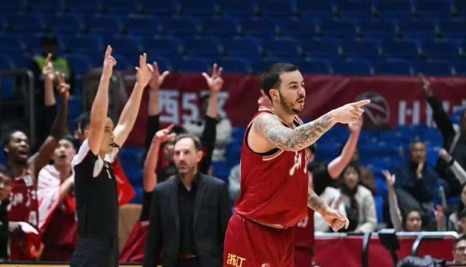 換帥如換刀！浙江迎3連勝，120秒狂追11分，球迷：感謝劉維偉師徒