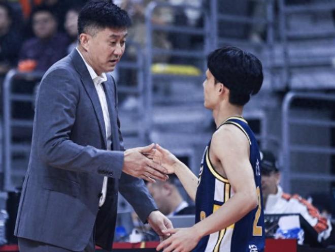 CBA積分榜亂套！青島男籃罕見崩盤 廣東男籃首敗 浙江隊3連勝反彈