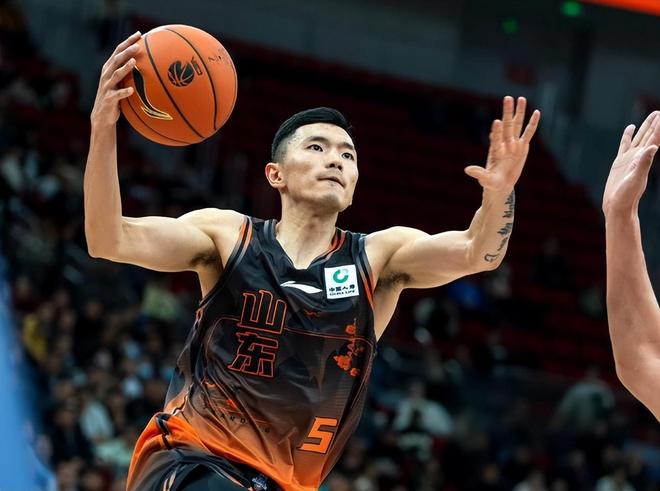 山東男籃戰勝新疆，主場兩連勝，克里斯獨砍36分，鮑威爾依然低迷