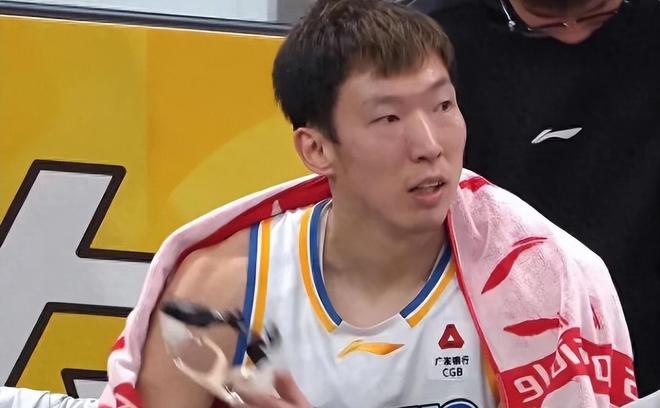 74-77不敵廣廈，球迷：許利民制定的戰術和對外援使用，都有問題