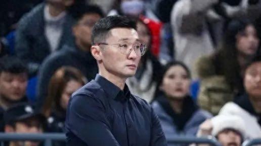 劉煒下課了？新疆隊宣布他因個人身體原因離隊