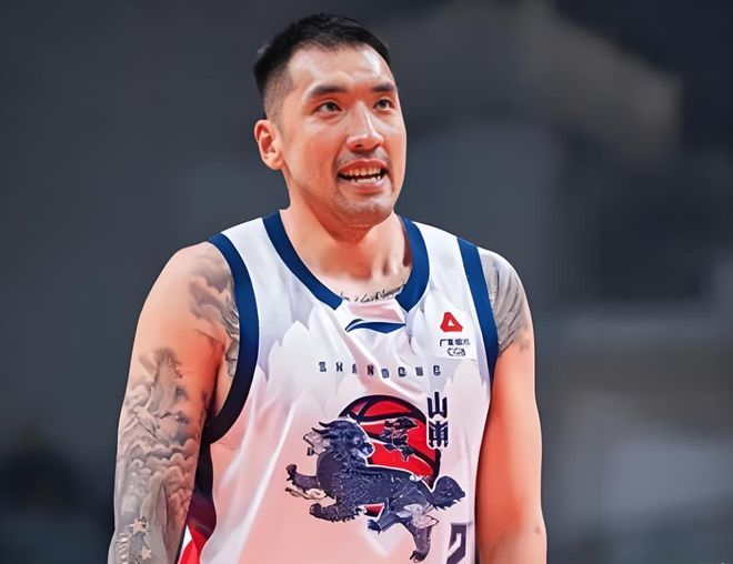 CBA慘烈的比賽！同一隊2人被驅逐出場，4人被罰掉