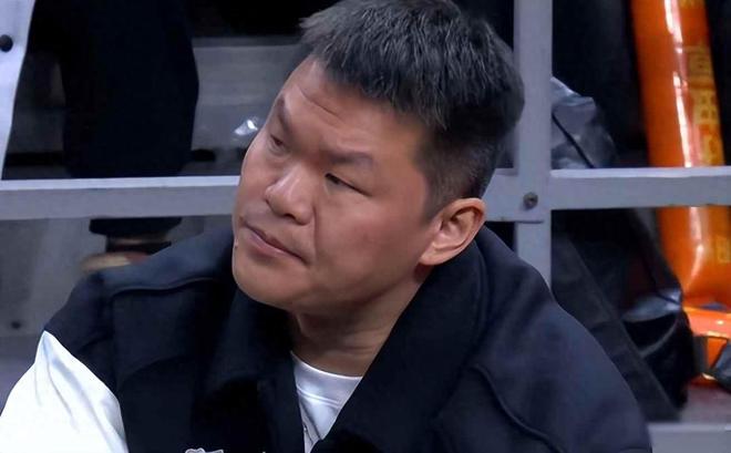 廣東領(lǐng)先13分被翻盤，杜鋒不換人惹眾怒，球迷：這劇本熟得很