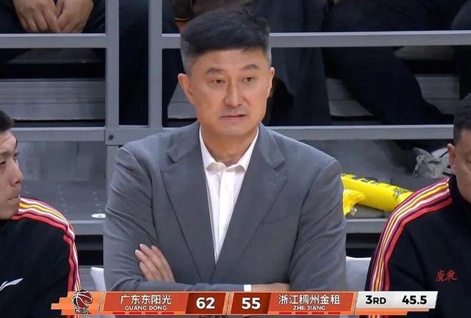 廣東男籃1分惜敗被讀秒絕殺，末節被打17-4輸掉優勢 徐杰復出22分