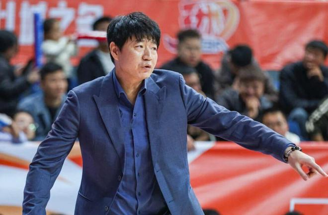 CBA公司官宣處罰邱彪，廣東男籃遭漏判吃大虧，上海男籃排名第一