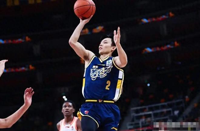 真相大白，CBA解說內涵廣東球迷身份被扒，平臺回應：已經停職了