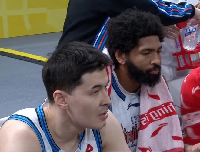 新疆男籃又大比分輸球，原來不是劉煒水平差，而是球員能力真不行