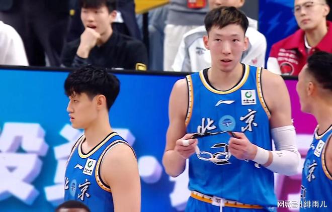 沒有高詩巖更強！山東殘陣打爆北京男籃，國家隊后衛線要換人了！