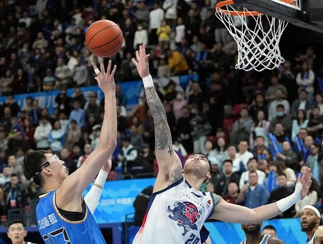 CBA｜主場遭絕殺 北汽男籃在火藥味兒中憾負山東