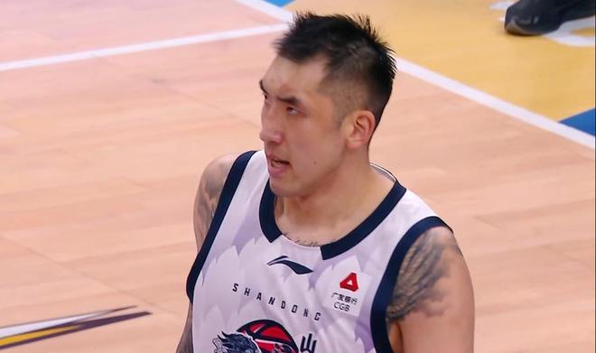 CBA爆冷！壓哨絕殺，CBA勁旅5連勝、掀翻奪冠大熱門，主教練缺席