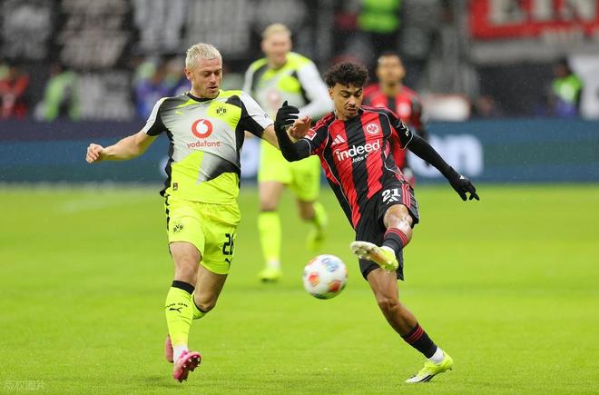 德甲最新積分戰報 多特壓哨絕平法蘭克福 多賽一場落后拜仁8分