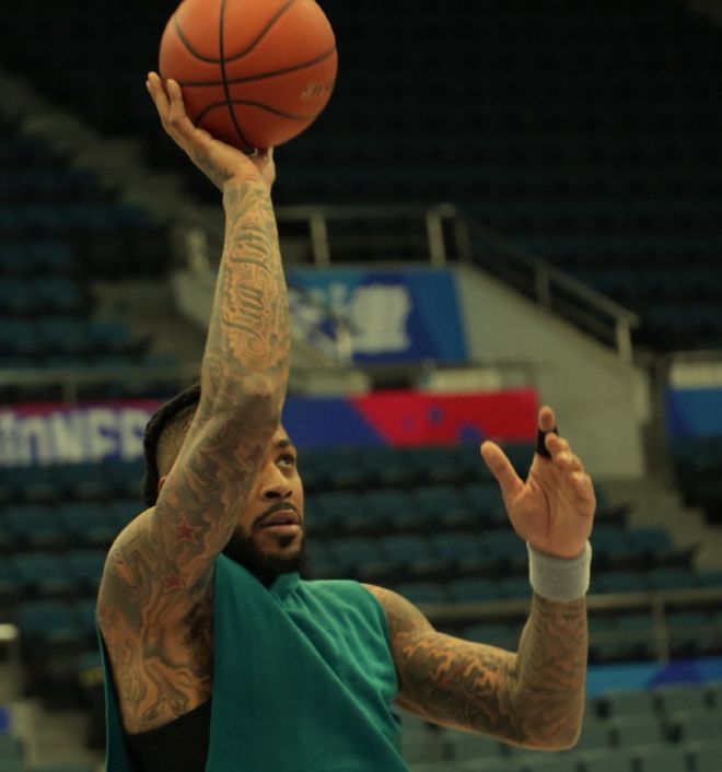 莫蘭德轟12+14大發(fā)神！威爾斯11+2，王嵐嵚6+3，遼籃領先江蘇13分