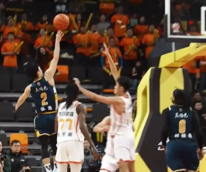 公開道歉！CBA官方解說，怎么敢這樣！