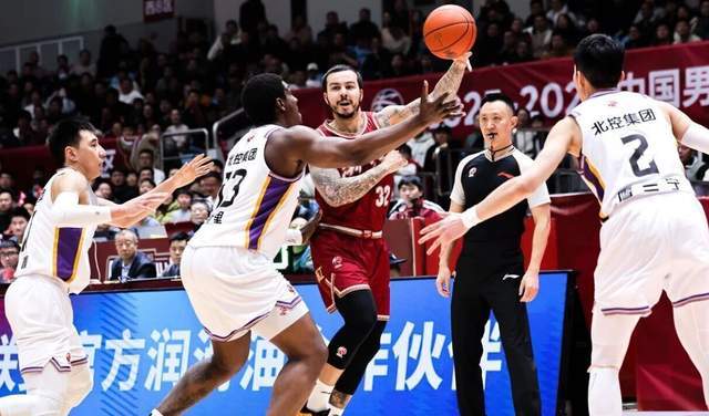 換帥如換刀！廣東苦主7戰6勝重新殺回聯盟前五，季后賽又要變天了