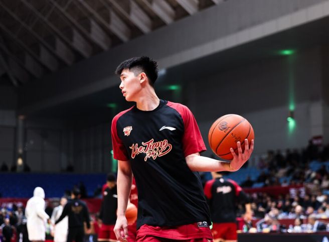 4中0！18歲國(guó)青大腿感受到職業(yè)聯(lián)賽殘酷，曾放話(huà)美高強(qiáng)度不如CBA