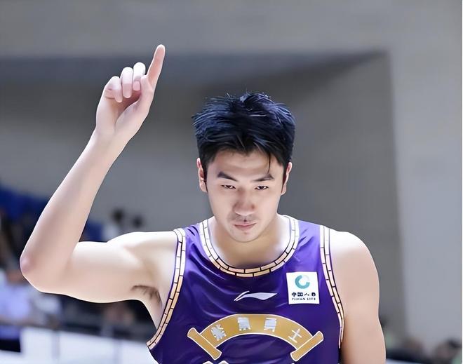 北控毫無斗志大比分輸球，是張慶鵬水平差，還是有球員在搞內訌？