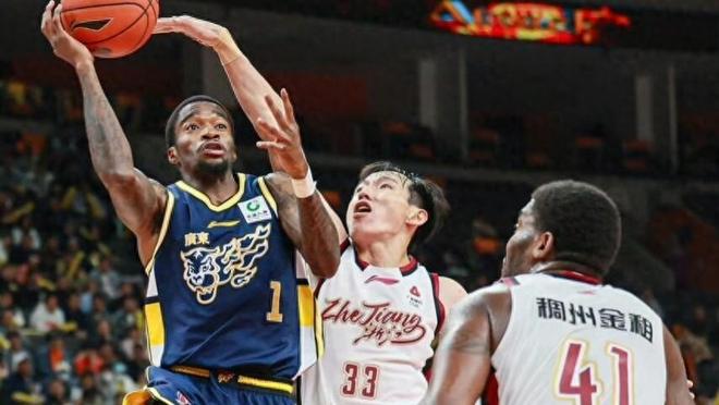 廣東“雙核”更迭，新老外援組合的巔峰對決