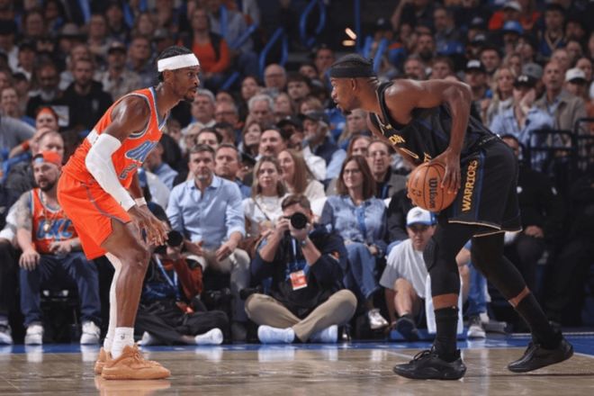 1-2！這就是雷霆和10年前勇士的區(qū)別，誰是聯(lián)盟最強(qiáng)已有答案