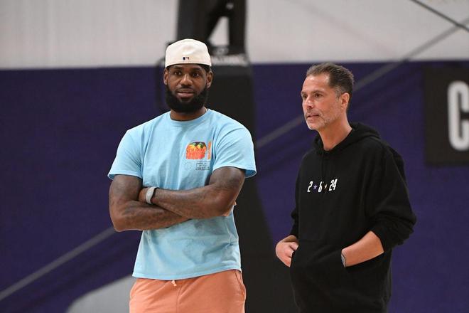 別有深意？湖人經(jīng)理：今年休賽期我們致力于讓球隊(duì)年輕化