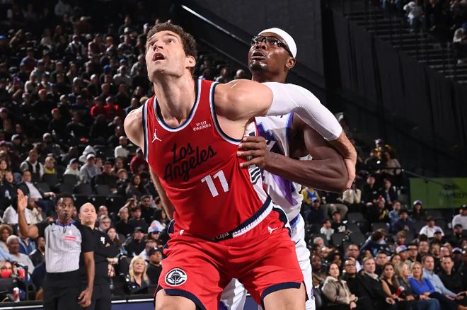 打出了一場災難級表現！快船接下來可能也應該謹慎使用內線老將？