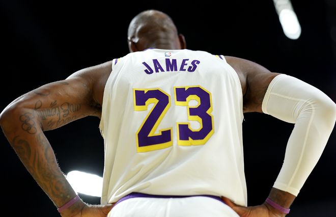 詹姆斯你太狠了，剛過41歲生日，就創造NBA歷史絕無僅有的紀錄