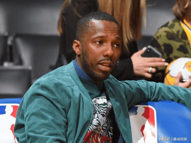 美記：詹姆斯雖未決定換隊 ，但經紀人已為其聯系了四個潛在下家