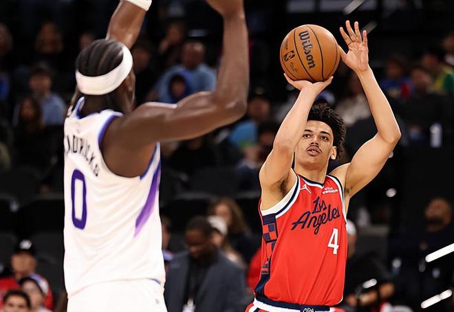 真是越打越好了！快船鋒線新秀在攻防兩端的作用都開始體現出來了