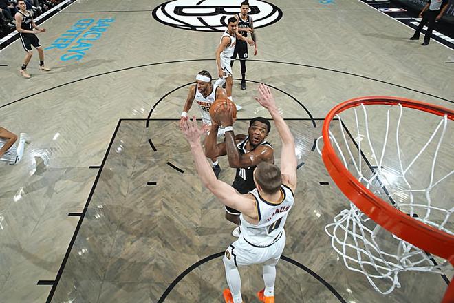 先發(fā)出場(chǎng)后立刻打出全能表現(xiàn)，內(nèi)線新星在籃網(wǎng)打替補(bǔ)真是屈才了？