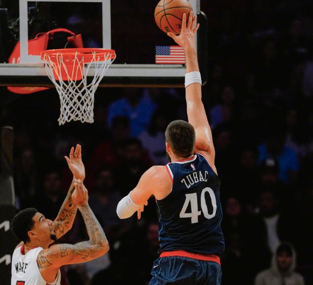 大崩盤！快船被轟30-2超級攻勢：全隊一臉呆滯，哈登正負(fù)值-30