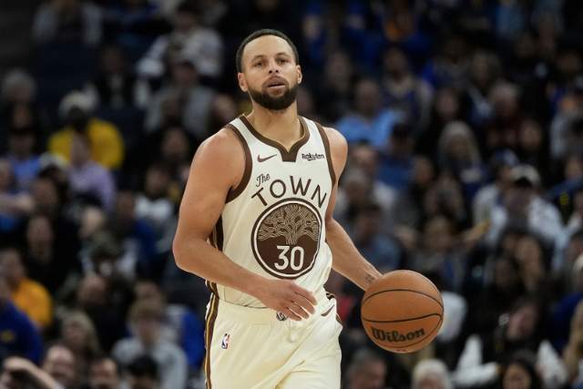 一夜3大消息！庫(kù)里傷情更新，衛(wèi)冕冠軍重大利好，快船重建方案