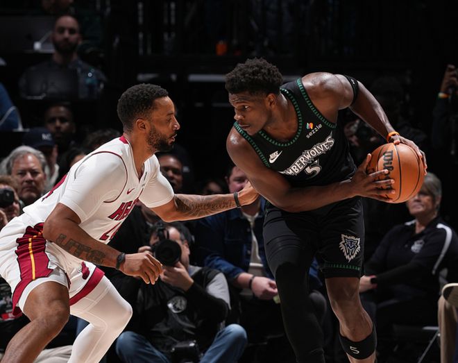 西部排名又變了：馬刺爆冷連敗，湖人雙喜臨門，2隊(duì)排名互換