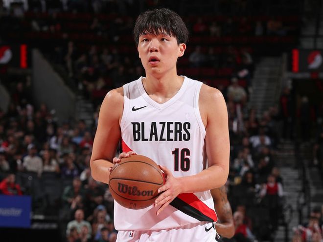 拓媒：為楊瀚森的罰球鼓個掌 我們得給他機會慢慢建立信心