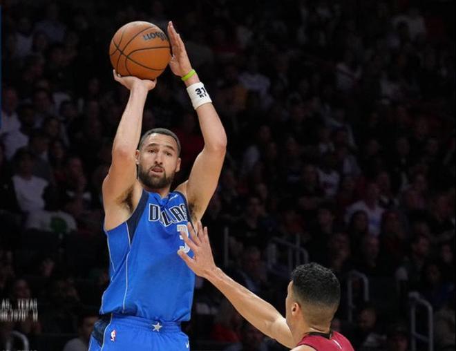 險勝！希羅24+7克萊全隊第二，狀元12+7缺陷明顯，湖人舊將也盡力