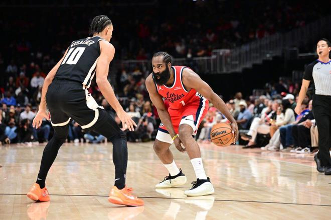 哈登27+9+5記3分暴走創(chuàng)紀(jì)錄，快船止5連??！保羅缺戰(zhàn)，小卡21中7