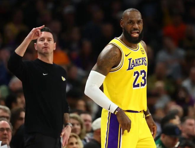 湖人本賽季2弊端盡快改吧！防守純送，角色球員給不到任何幫助！