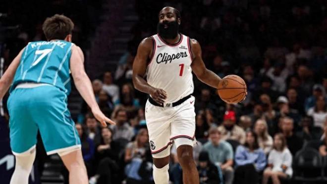 55分3板7助！該給哈登加薪了，隊記賽后發(fā)出請求，鮑爾默別無選擇