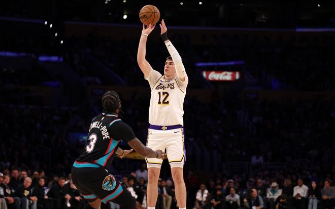 新年首發數據暴漲，雷迪克為他點贊球迷送外號，八村塁這下尷尬了