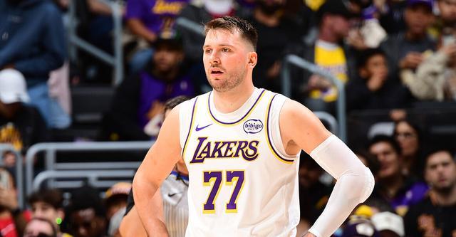 東契奇：我們下半場的防守更有強度 收官階段打得很穩(wěn)